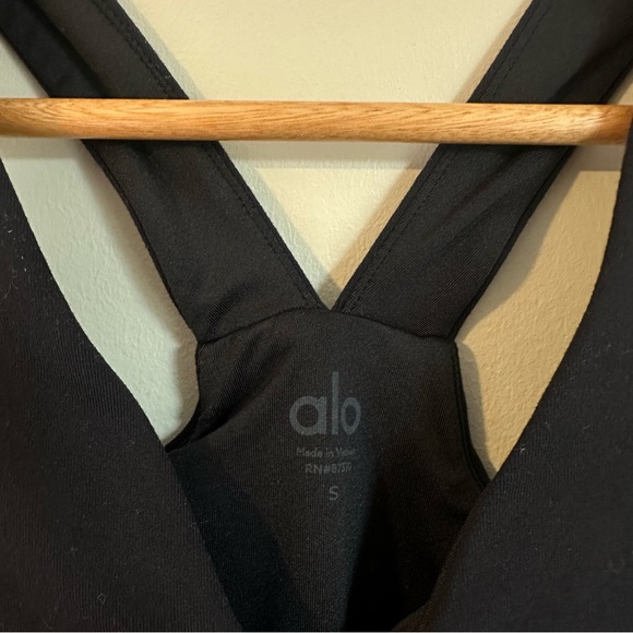ALO Yoga Airbrush Real Bra Tank Small - Picture 5 of 6